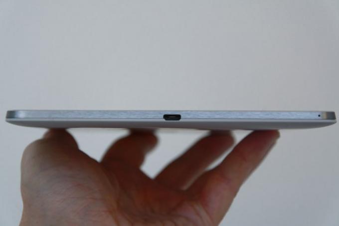 Nexus 9 - borda inferior