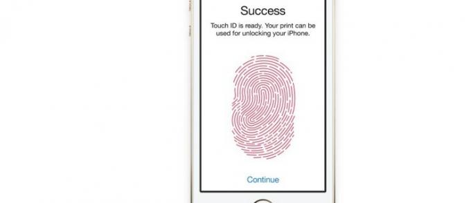 Az iPhone 5s ujjlenyomat-azonosítóval hívja fel a hackerek figyelmét
