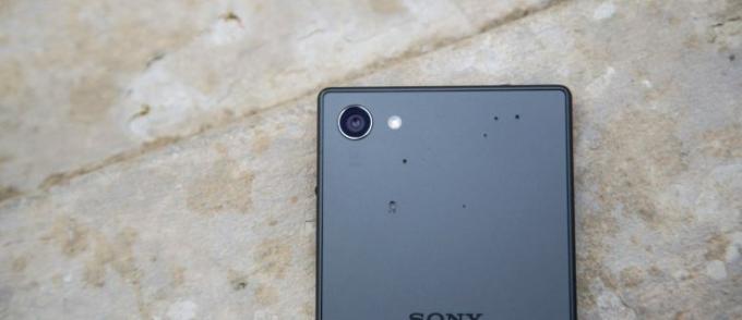 Recenzie Sony Xperia Z5 Compact: o centrală de dimensiuni mari ne uimește din nou