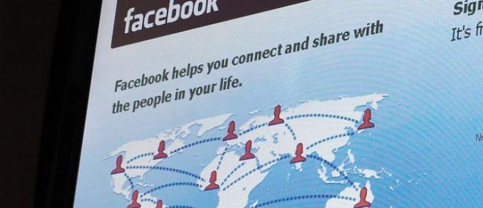 앱 데이터 공유에 대한 개인 정보 보호 분노에 직면한 Facebook
