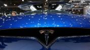 GUARDA: A quanto pare, una Lamborghini Aventador non può competere con la Tesla Model X