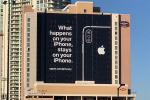 एप्पल के वेगास बिलबोर्ड ने कंपनी को कानूनी मुसीबत में डाल दिया