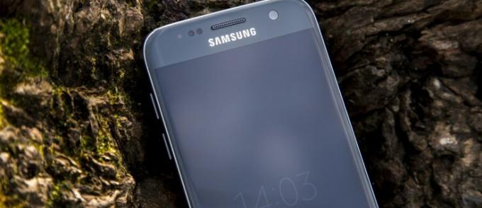 „Samsung Galaxy S7“ apžvalga: puikus telefonas savo dienomis, bet nepirkite jo 2022 m