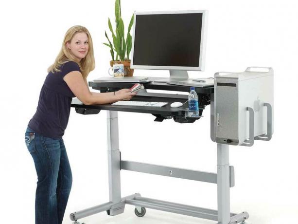 L'utilizzo di una scrivania verticale può rivoluzionare il modo in cui lavori