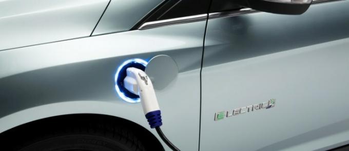 Tesla vs Edison: A Ford új EV-részlege a Teslát veszi át