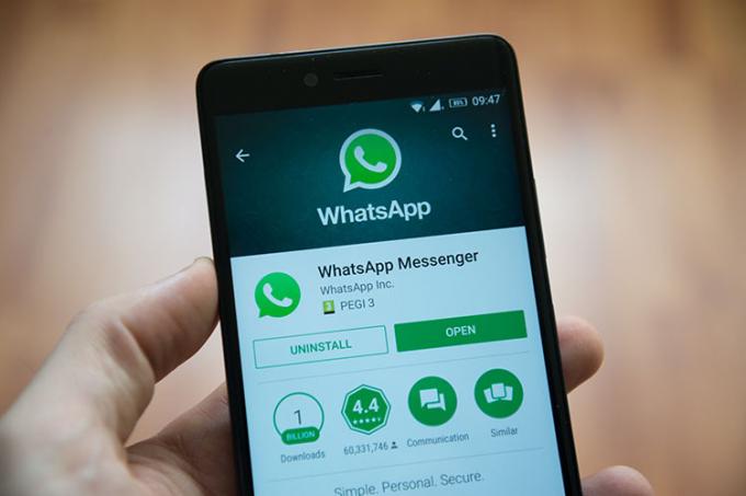 WhatsApp odoslal právne oznámenie cez emodži stredného prsta