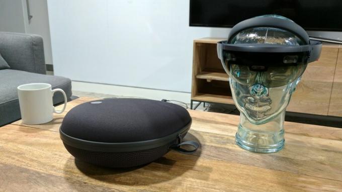 microsoft_hololens _-_ headset_and_carry_case